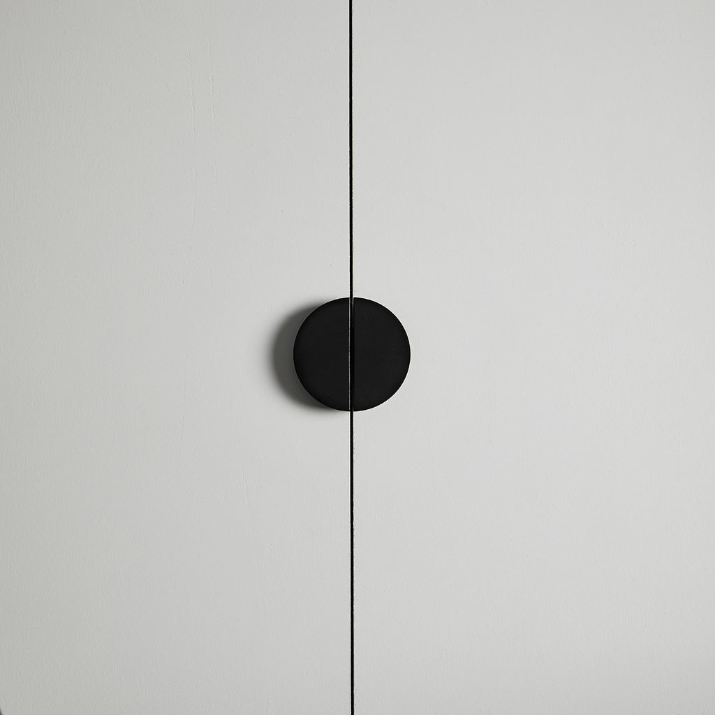 Front View Cabinet with Small-Sized Plywood Round Handle Half Moon in Black
